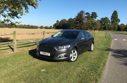 Ford Mondeo Hybrid, front